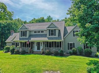 250 Staples Rd, Cumberland, RI 02864