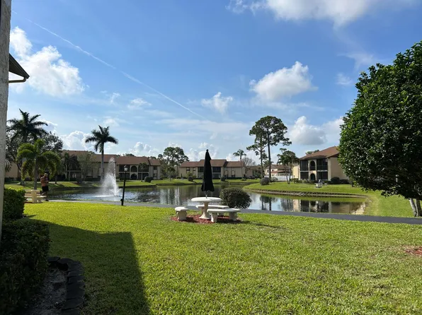 227 Pine Hov Circle #D-1, Greenacres, FL 33463