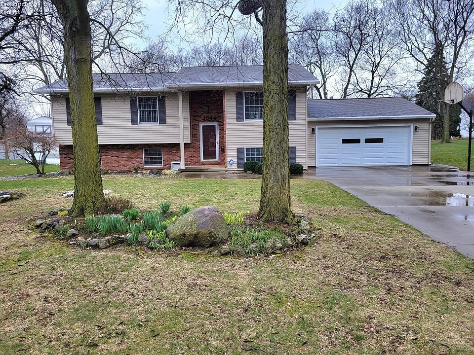 1st image of 3544 N Karwood Dr