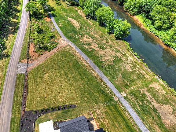 2nd image of 1733 Grassy Creek Rd