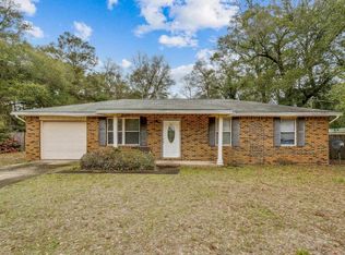 6222 Glenwood Dr, Milton, FL 32583