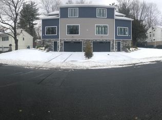 31 Dr Frank Rd, Spring Valley, NY 10977