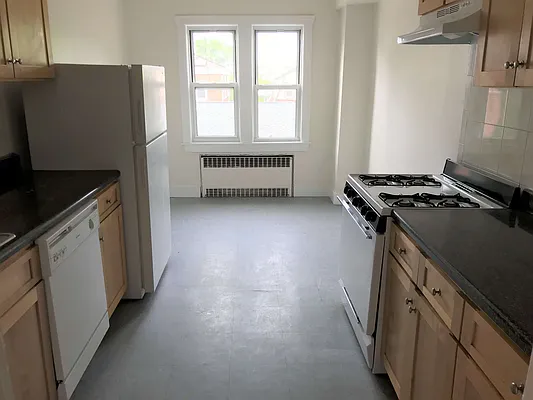 Rented by MTY Group, Inc | media 40