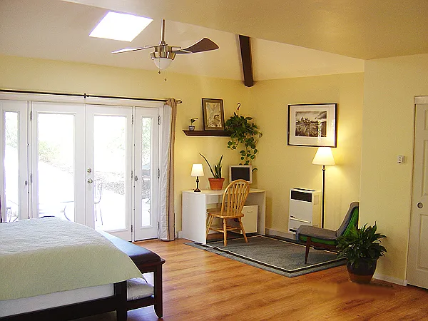 3030A Fruitland Dr — Photo 2