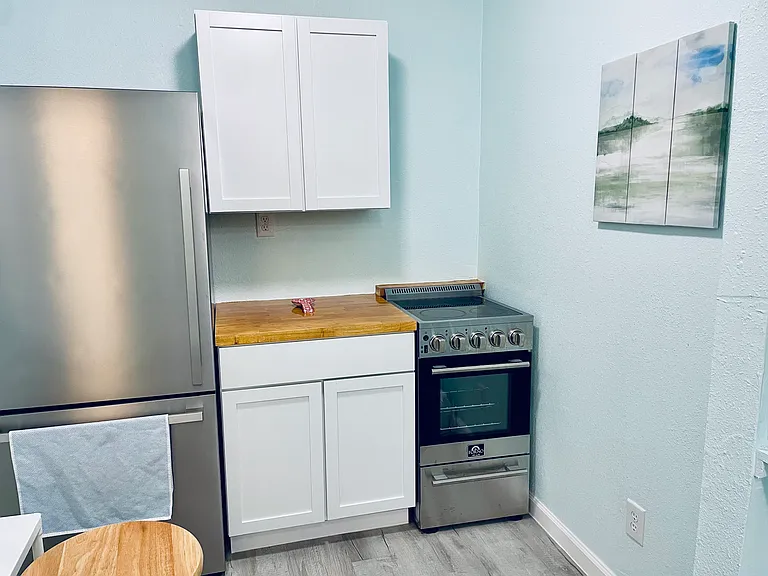 105 NE Railroad Ave #2 — Photo 10