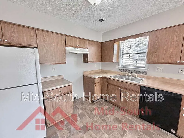 6007 Hickory Cv — Photo 8