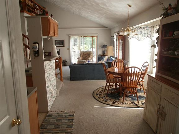 3rd image of 602 E Madison #26