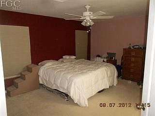 5th image of 1242 Chrysler St E
