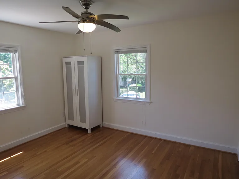 9603 Evergreen St — Photo 13