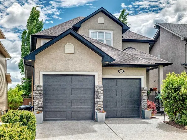 90 W Evergreen Cmn SW, Calgary, AB T2Y 4N7