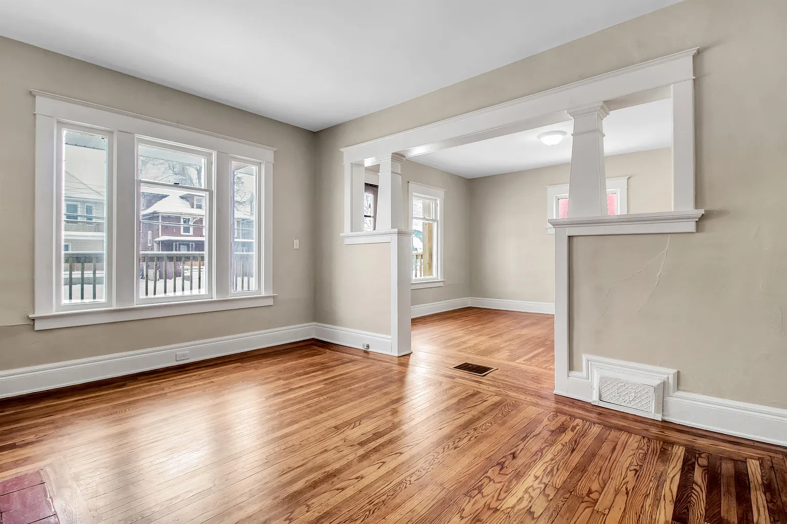 204 Ladner Ave #1 photo 1
