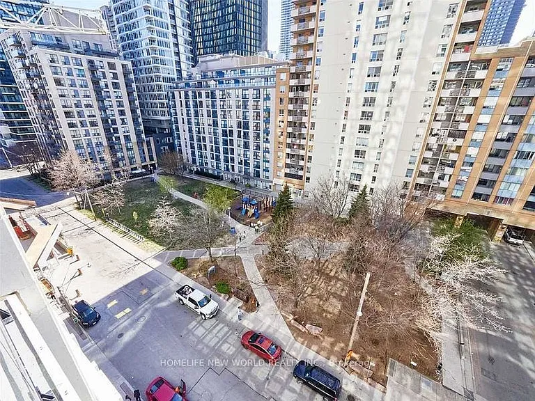 77 Mutual St #705 — Photo 14