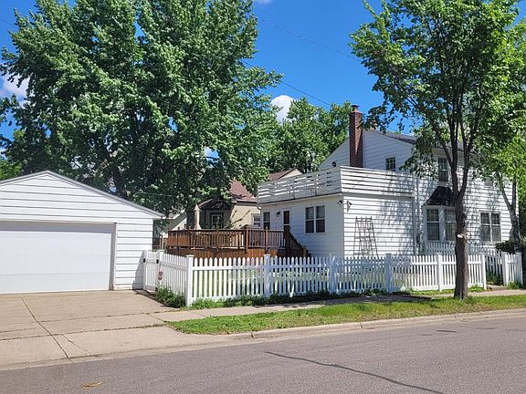 3rd image of 3244 21st Ave S