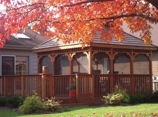 1405 Green Trails Dr, Naperville, IL 60540