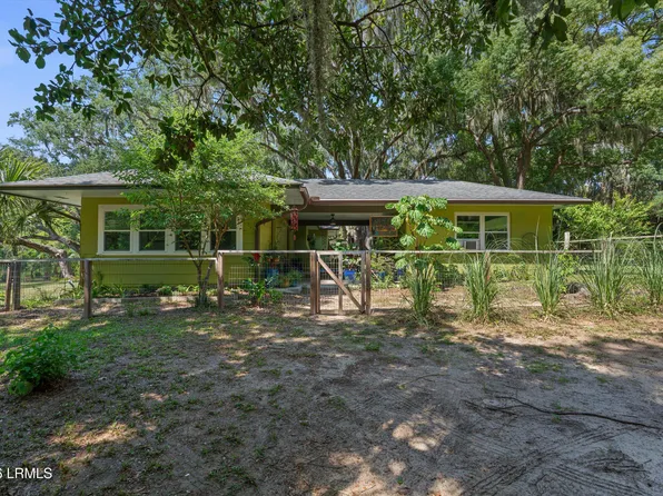 16 Oakland Drive, St. Helena Island, SC 29920