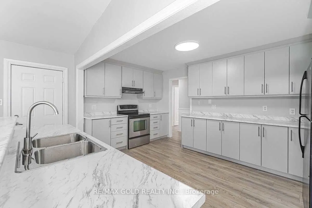 4 bed, $3,499 — Photo 4