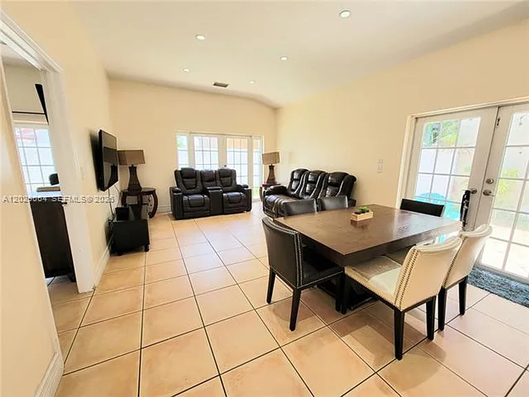 5267 NW 186th Ln — Photo 14