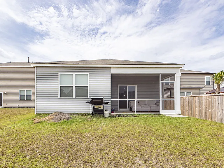 493 Cedarview Rd — Photo 16