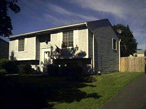 1st image of 13 Thornwood Dr