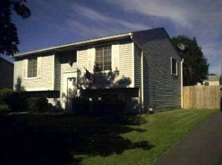 13 Thornwood Dr, Cheektowaga, NY 14227