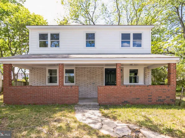 105 Jenkins Ct, Manassas Park, VA 20111