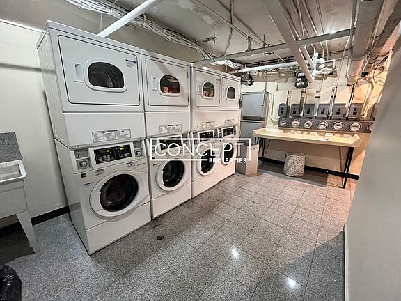 3rd image of 133 Peterborough St APT 15