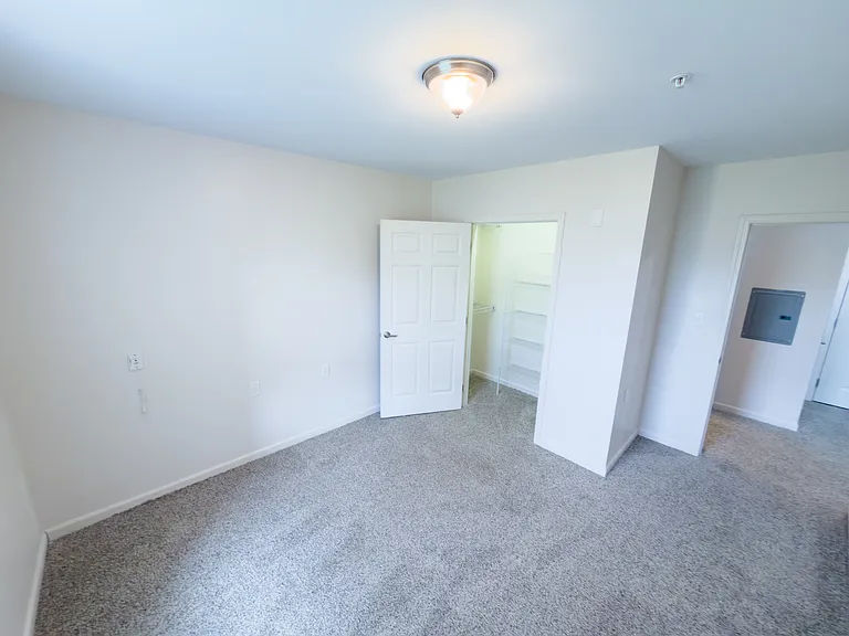 Reynolds Pointe Senior Apartments — Photo 22