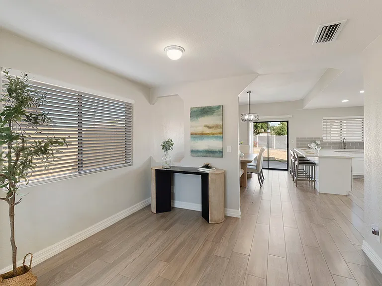 58 W Melody Dr — Photo 8