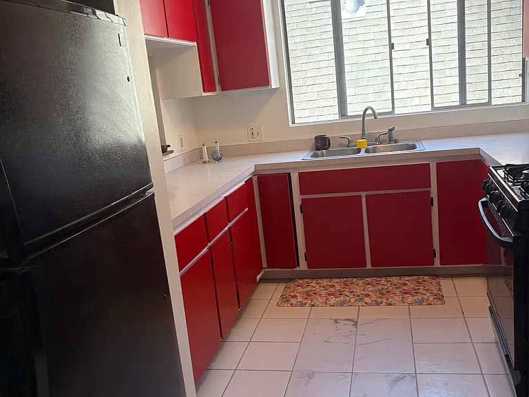 434 N Lake St #4 — Photo 9