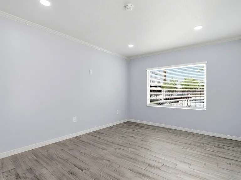 1310 E San Antonio Ave — Photo 7