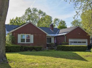 2221 Fairlawn Pkwy, Niskayuna, NY 12309