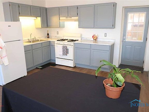 4th image of 1441 Jackson St #8