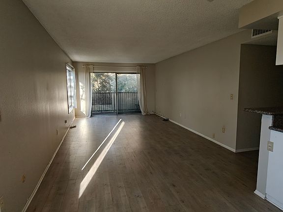 3rd image of 1517 E Garfield Ave APT 54