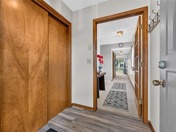 3rd image of 431 Summerhaven Dr N