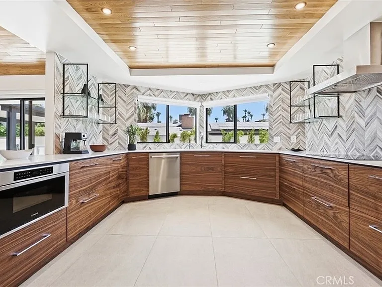 2040 S Chico Dr — Photo 4