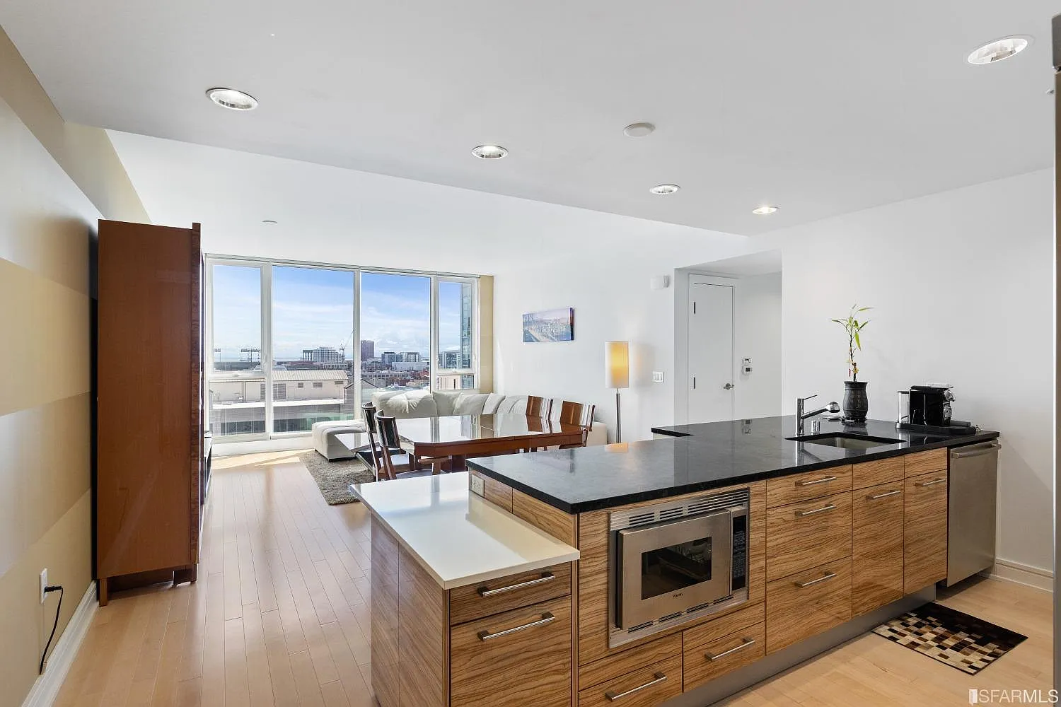 631 Folsom St APT 12D photo 1