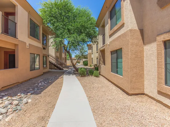 Indigo Pointe Apartments