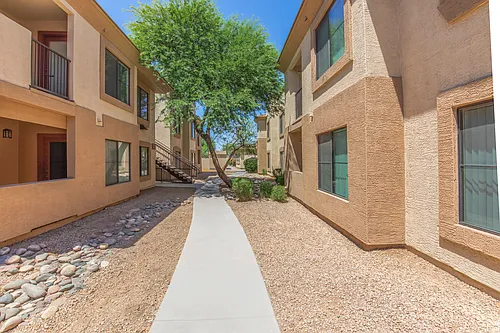 Indigo Pointe Apartments Photo 1