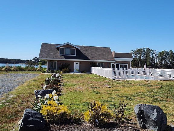 2nd image of 5757 Dockside Ln
