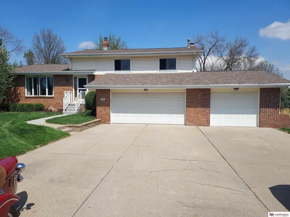 5306 Tucker St, Omaha, NE 68152