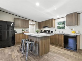 131 Kelly Ct, Azle, TX 76020