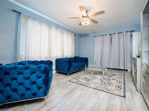 221 N 68th Ter, Hollywood, FL 33024