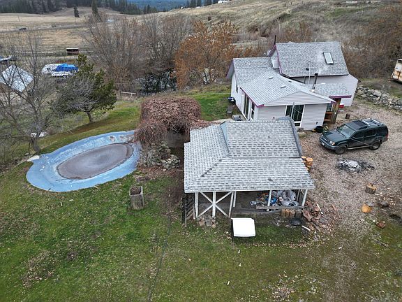 3rd image of 4552 Paradise Way