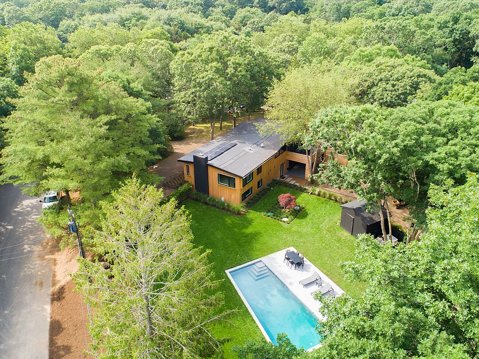 1st image of 7 Oyster Shores Rd