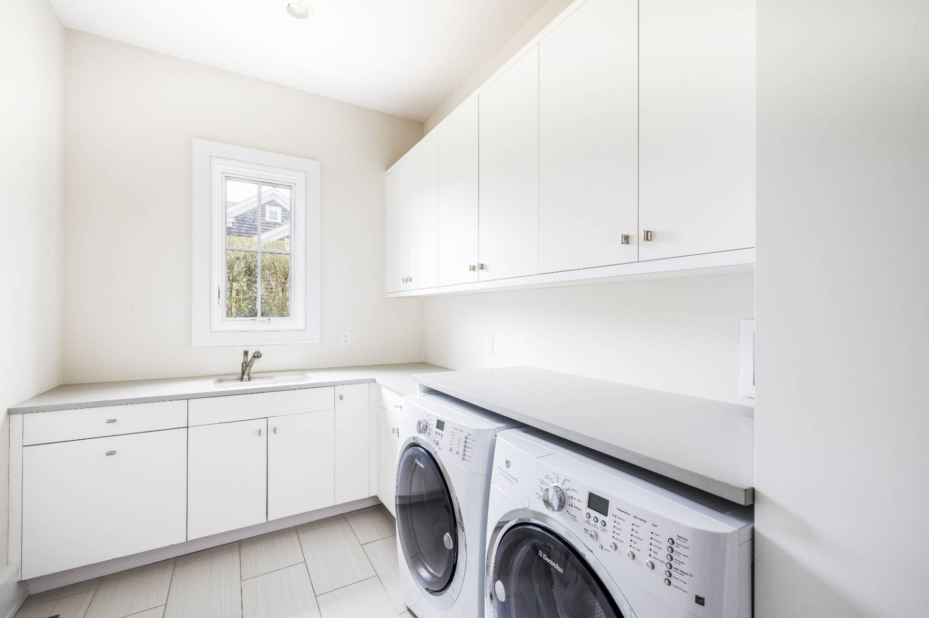 135 Hildreth Ln, Bridgehampton, NY 11976 Out East