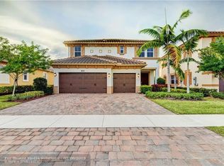 8531 Lakeside Bnd, Parkland, FL 33076