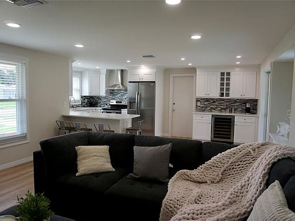 5th image of 3162 Regatta Cir