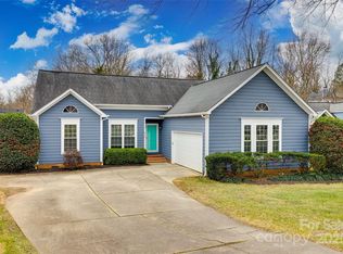 814 Water Wheel Ct, Charlotte, NC 28209