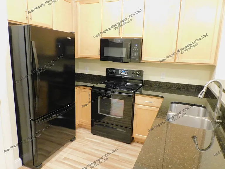 220 W Market St #105 — Photo 6