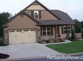 102 Cayanne Ct, Greer, SC 29651